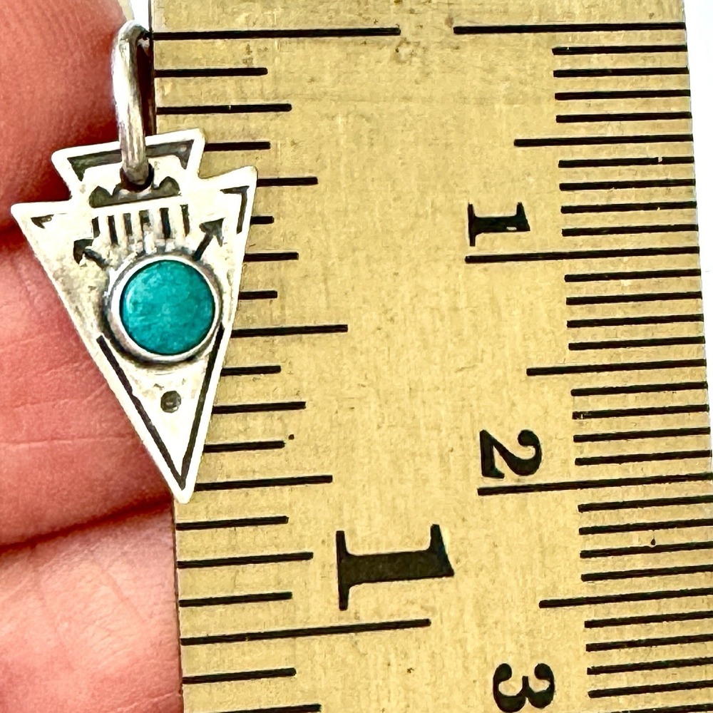 Tiny Navajo Arrowhead Turquoise Pendant Harvey Era Sterling Charm Native VTG - Picture 5 of 5